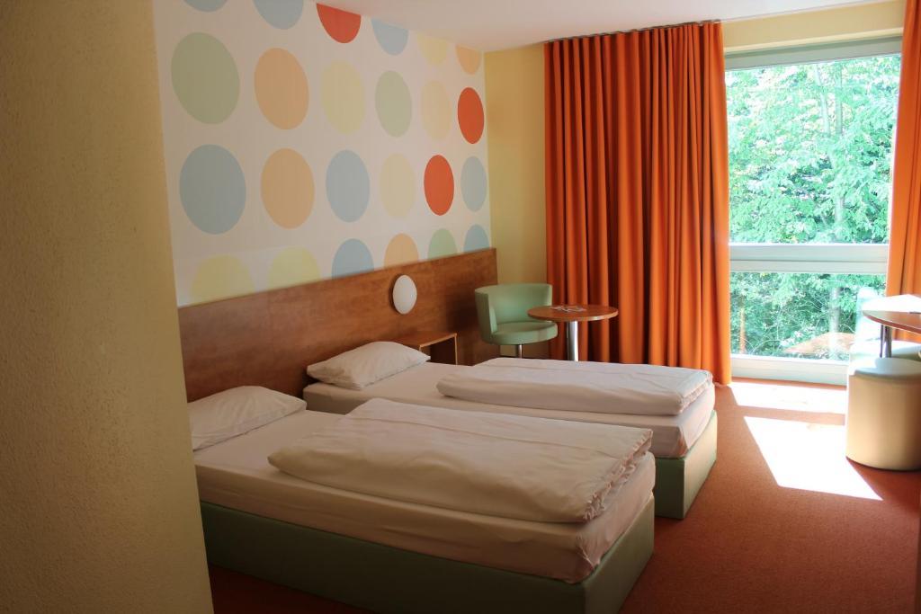 Hotel Holledau Geisenhausen Quarto foto